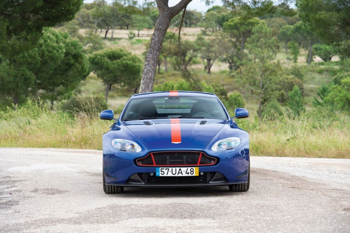 Aston Martin Vantage 4.7 GT8 V8 (Automatic)